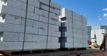 来宾 路沿石装车出货