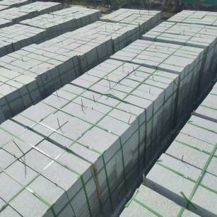 来宾 芝麻白1.8公分火烧300*600地铺，清仓大甩卖