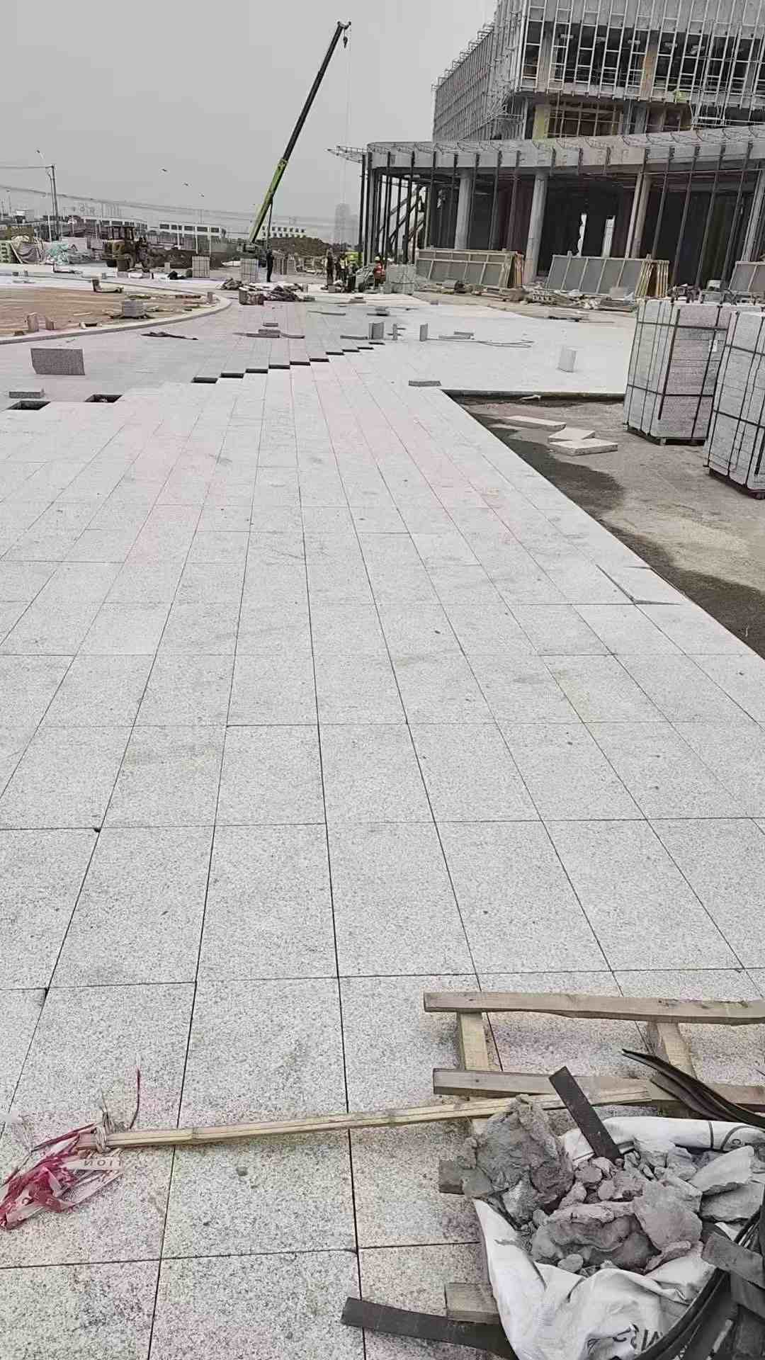 来宾芝麻白地铺案例