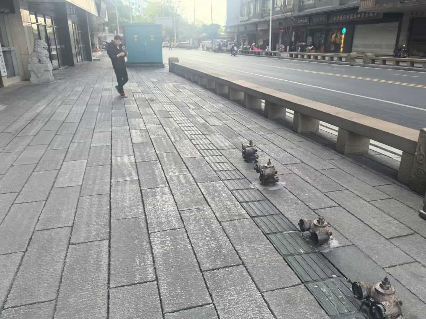 来宾仿古石铺装效果
