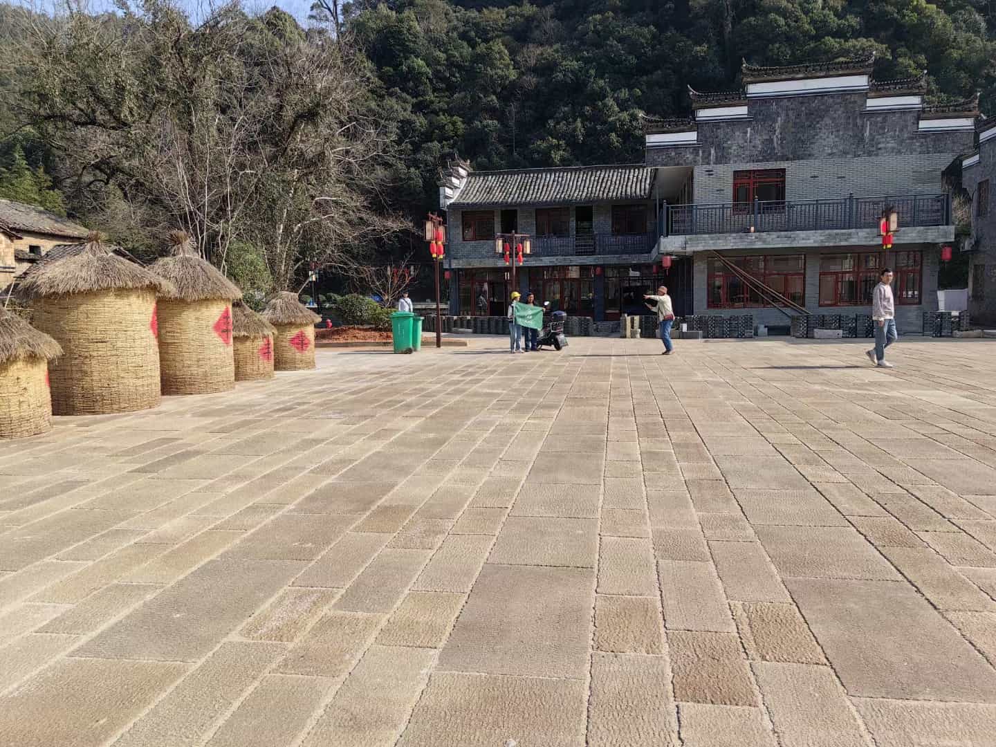 来宾仿古石铺装效果