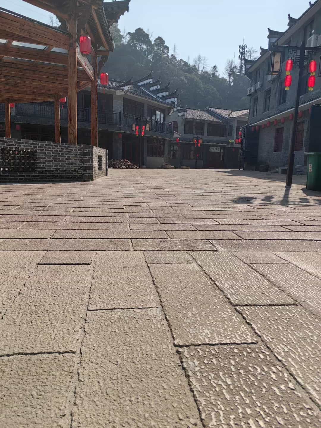 来宾仿古石铺装效果