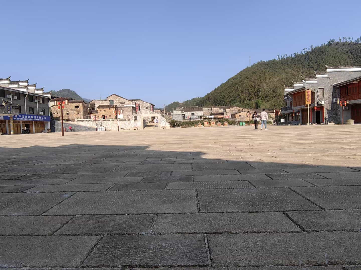 来宾仿古石铺装效果