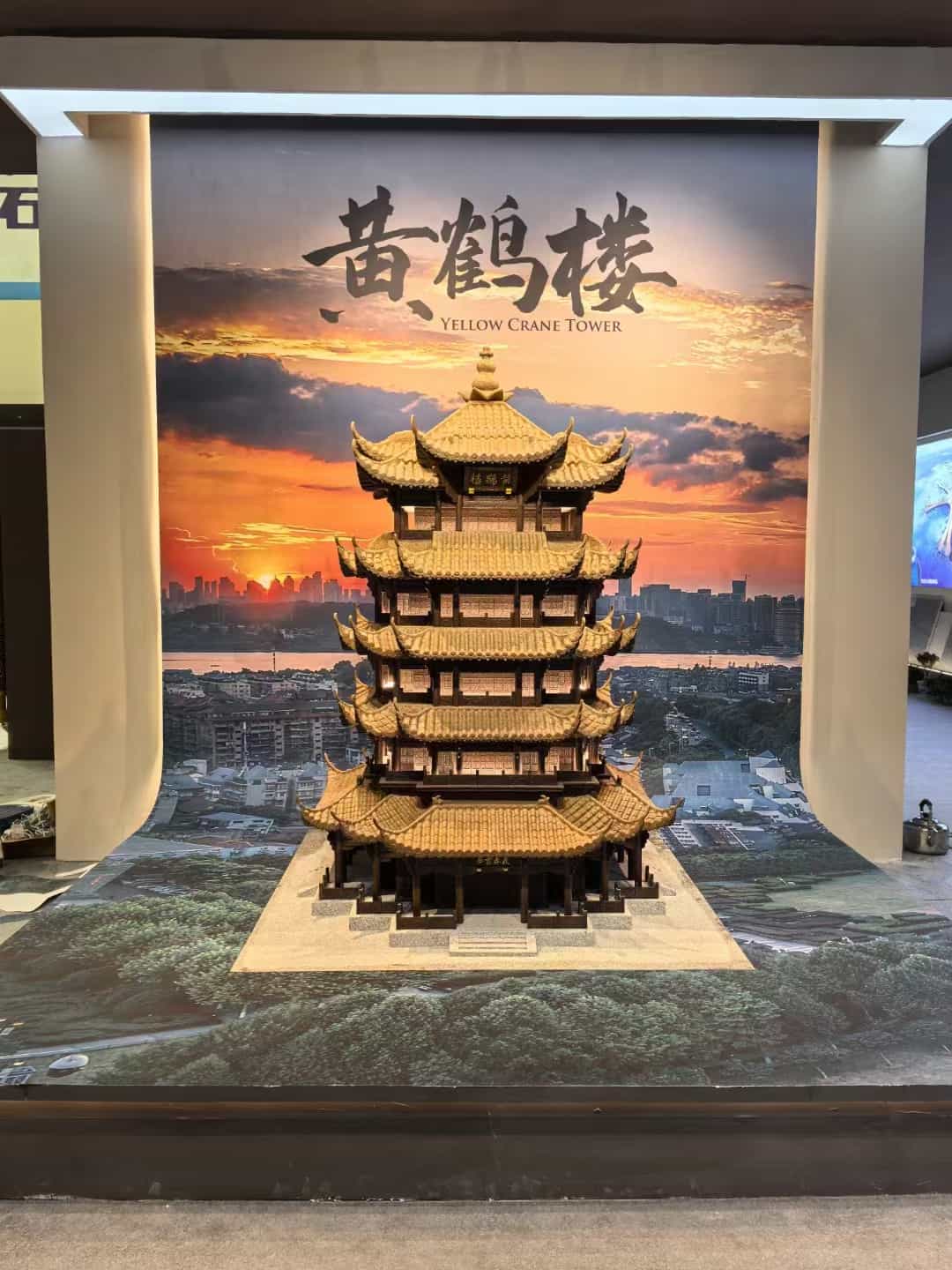 来宾仿古石文创作品-黄鹤楼