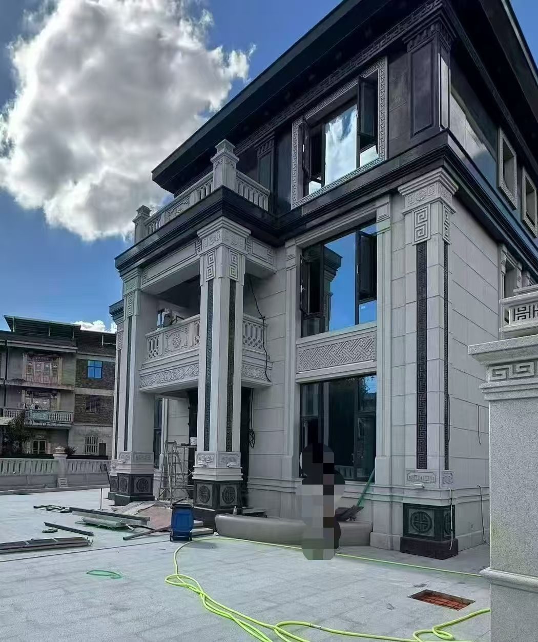 来宾 别墅干挂，芝麻白与芝麻黑完美配合