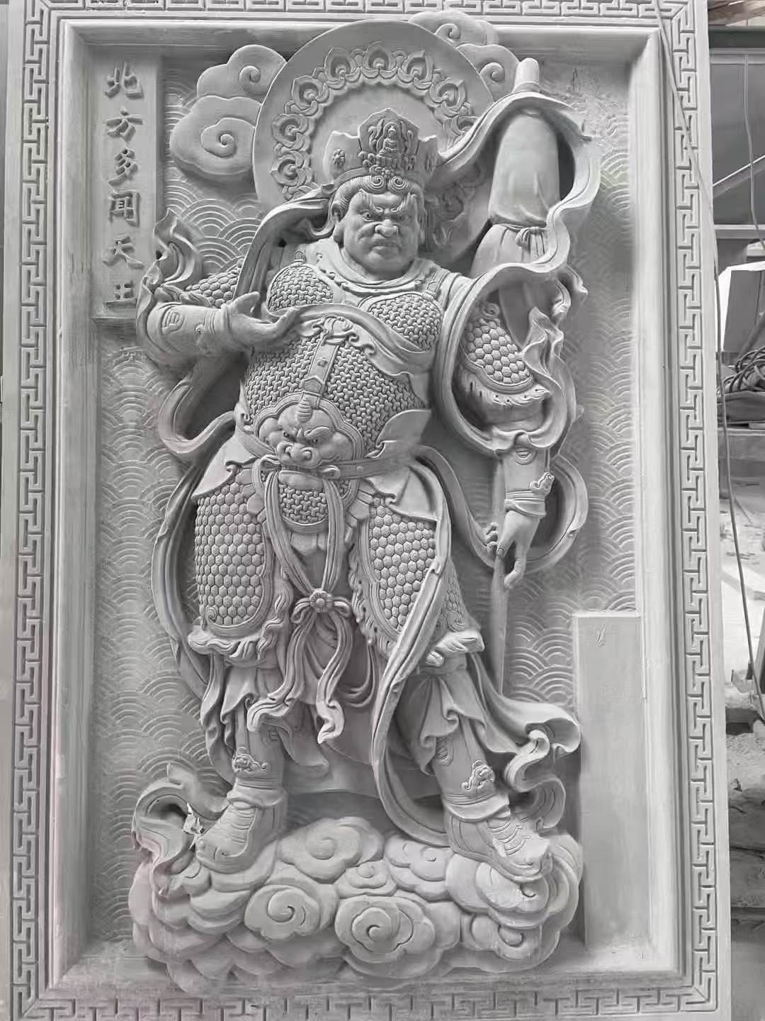 来宾 芝麻灰花岗岩人物雕刻——多闻天王